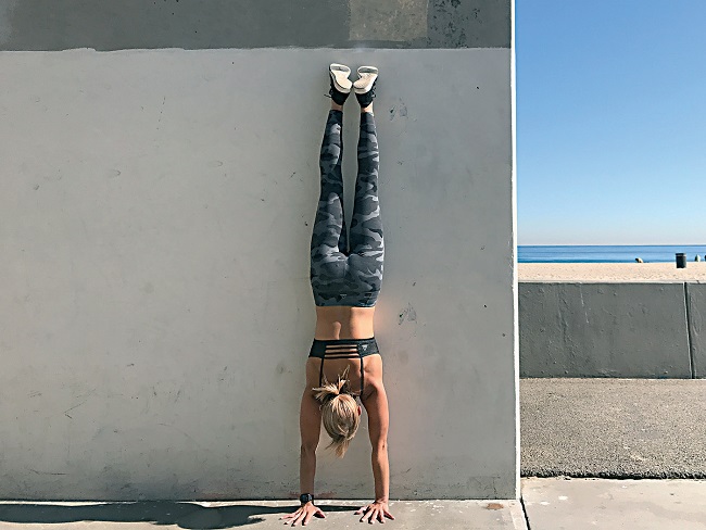 CHEST-TO-WALL HANDSTAND