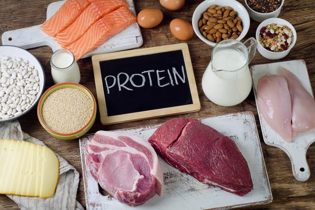 平時飲食在正常情況下，對蛋白質攝取都是足夠的