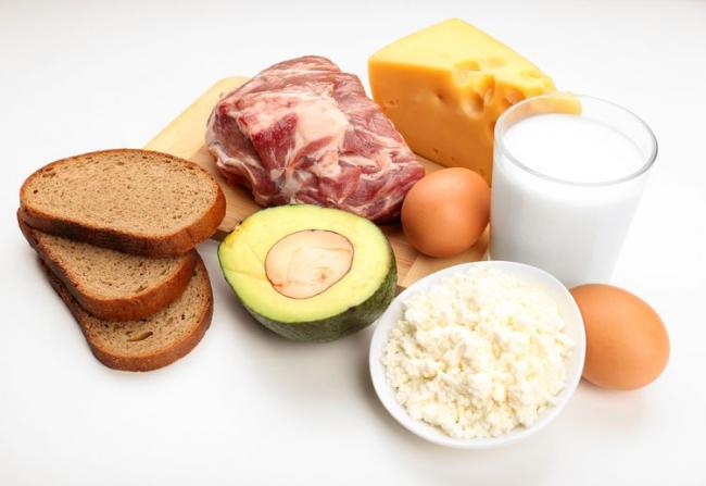 蛋、奶、豆類食品、及白肉（雞或魚）是優質蛋白主要來源
